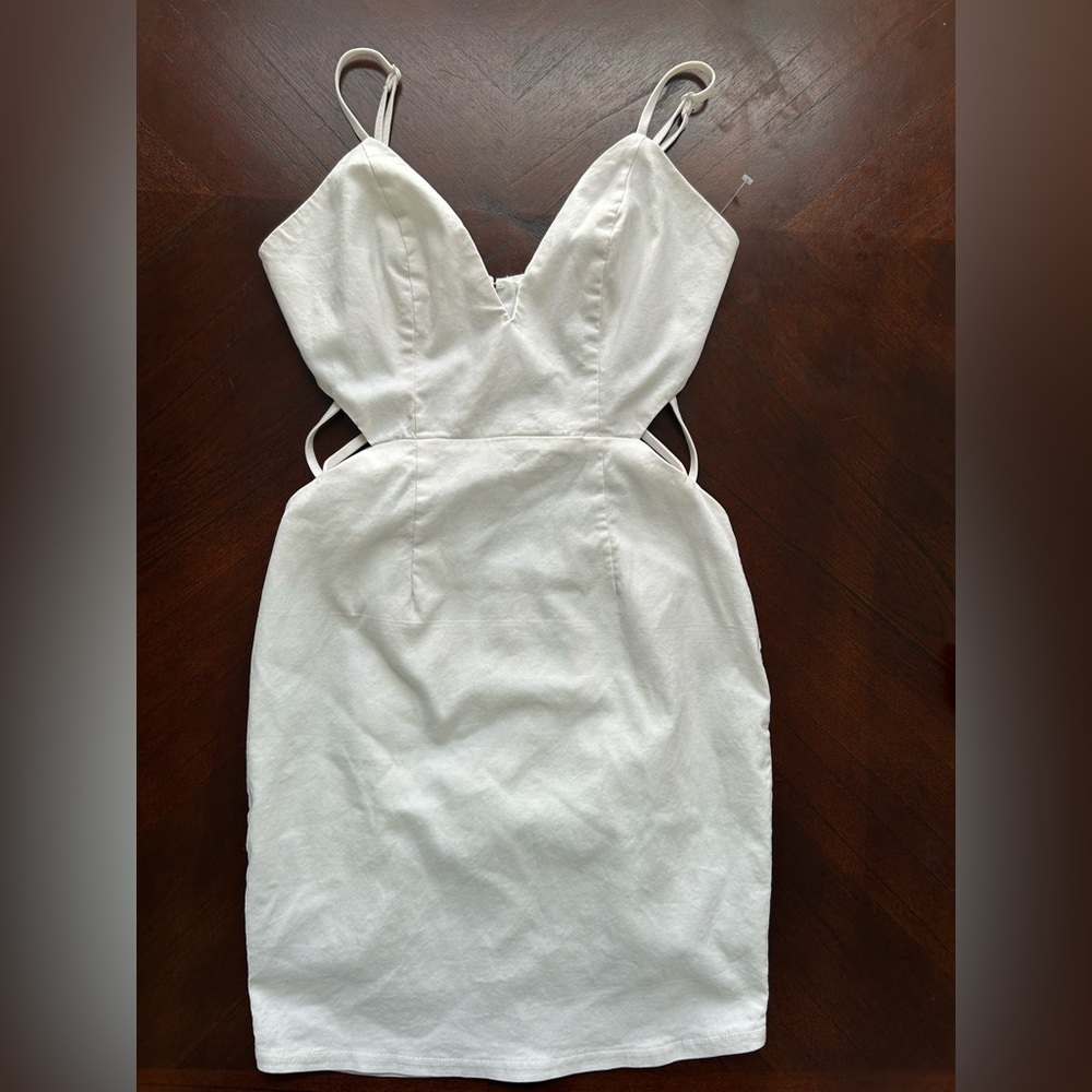 TO BI Elegant White Sleeveless Dress size S/p